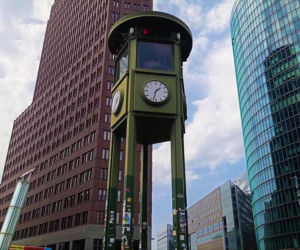 Zegar z sygnalizatorem na Potsdamer Platz