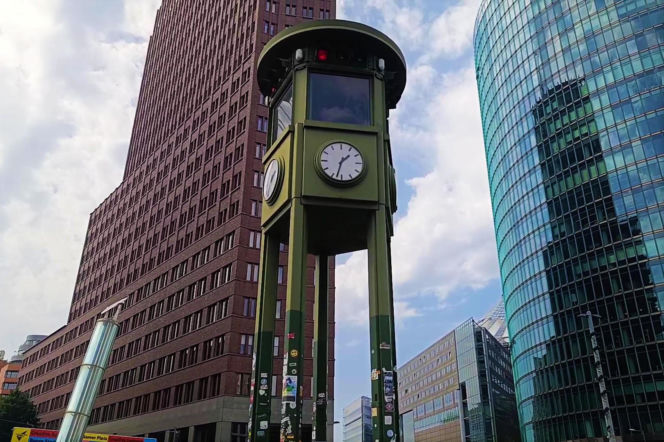 Zegar z sygnalizatorem na Potsdamer Platz
