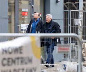 Bronisław Komorowski gnał do krawca z dżinsami. Po drodze złamał prawo!