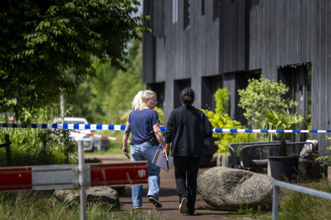 15-latka zabiła rodziców, fotki z miejsca zbrodni rozesłała do kolegów z klasy 15-latka podejrzana o zabójstwo rodziców. Zdjęcia z miejsca zbrodni miała wysłać rówieśnikom