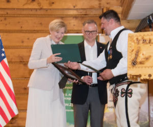 Duda został góralem! Został ugoszczony chlebem i solą, a potem przyjęty do ZPPA