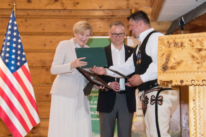 Duda został góralem! Został ugoszczony chlebem i solą, a potem przyjęty do ZPPA