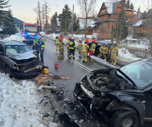  Zderzenie dwóch samochodów w Zakopanem. Jedna osoba poszkodowana [ZDJĘCIA]