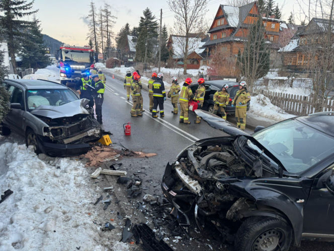 Zderzenie dwóch samochodów w Zakopanem. Jedna osoba poszkodowana
