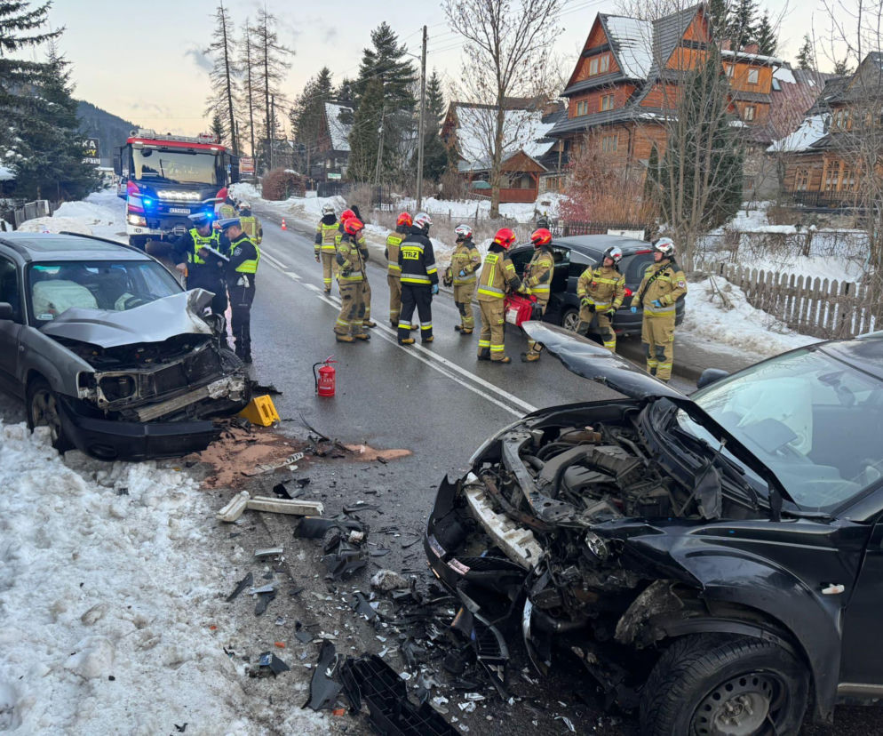  Zderzenie dwóch samochodów w Zakopanem. Jedna osoba poszkodowana [ZDJĘCIA]