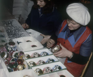 Tak ubierano choinki w PRL-u. Te archiwalne zdjęcia to prawdziwe perełki!