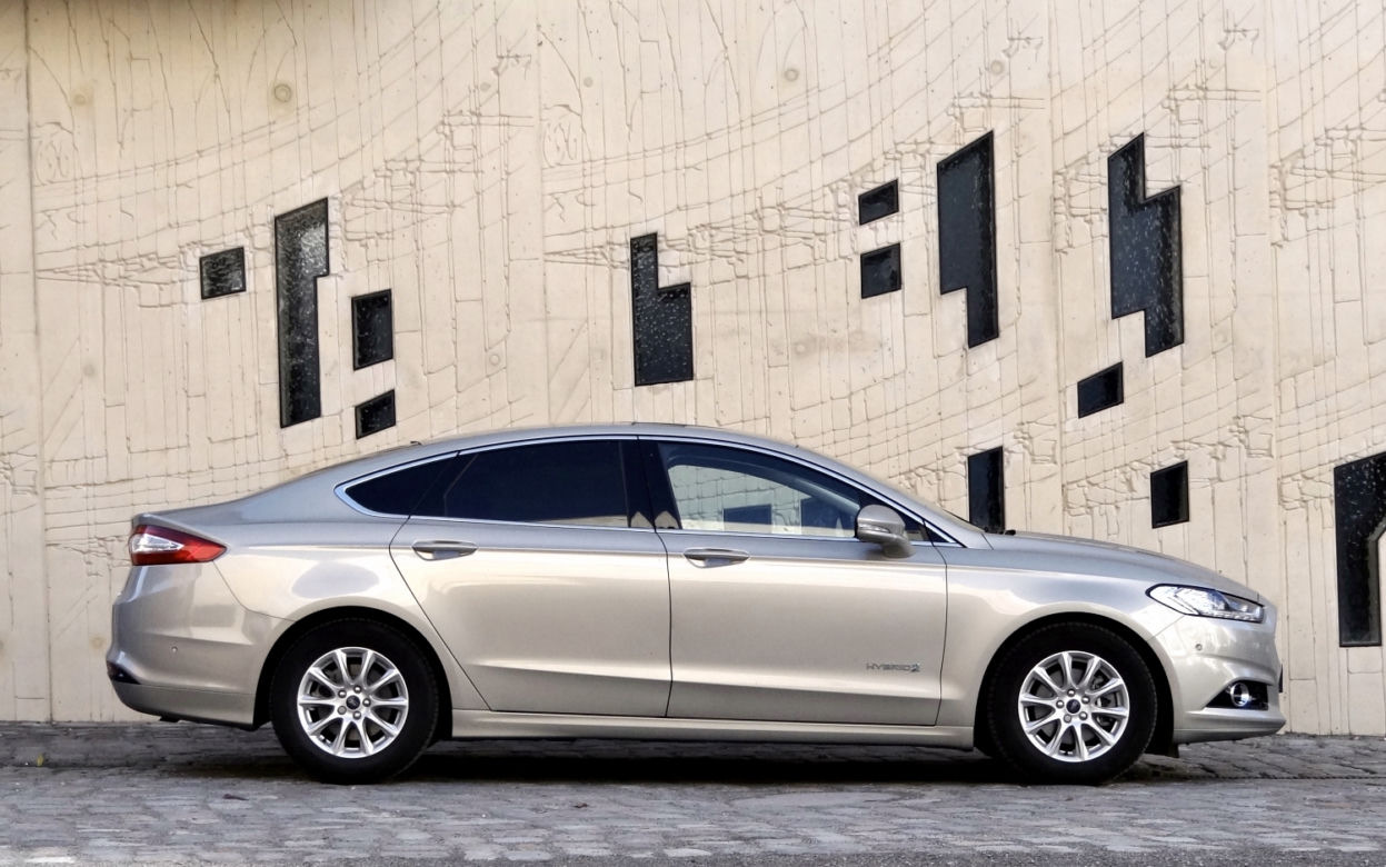 Ford Mondeo 2.0 Hybrid eCVT Titanium