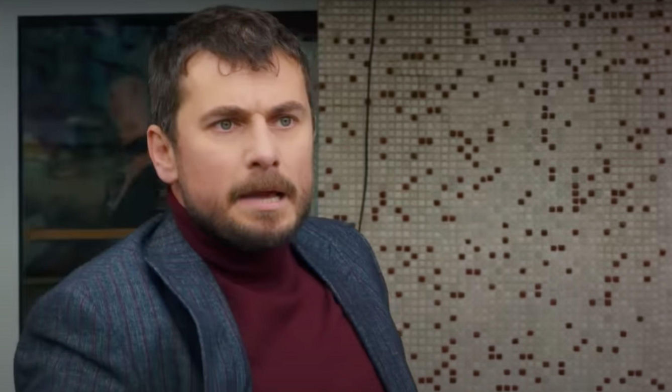 Ege oświadczy się Melis i pomoże Bulentowi, który wda się w bójkę.