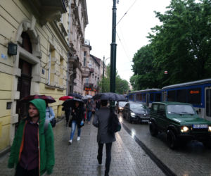 Kraków całkowicie sparaliżowany przez ulewy 23.05.2019: zalane drogi, brak prądu, nie kursują tramwaje