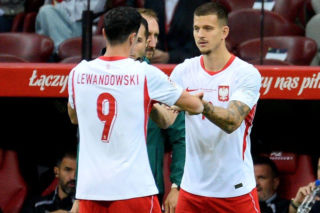 Kim jest Mateusz Żukowski? To on zastąpił Lewandowskiego z numerem 9!