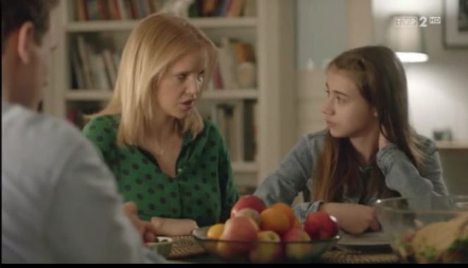 O mnie się nie martw 8 odc. 9. Iga (Joanna Kulig), Helenka (Maja Kwaśny)