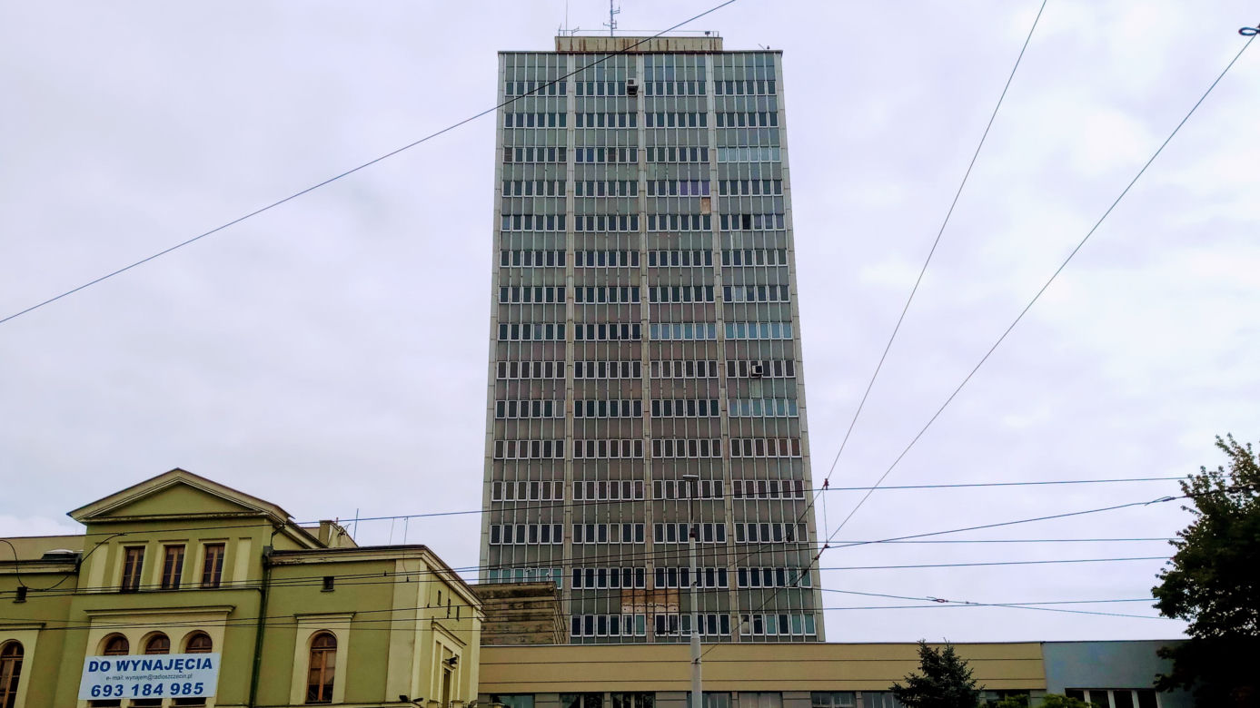 Dawny wieżowiec TVP zmienia się w apartamentowiec