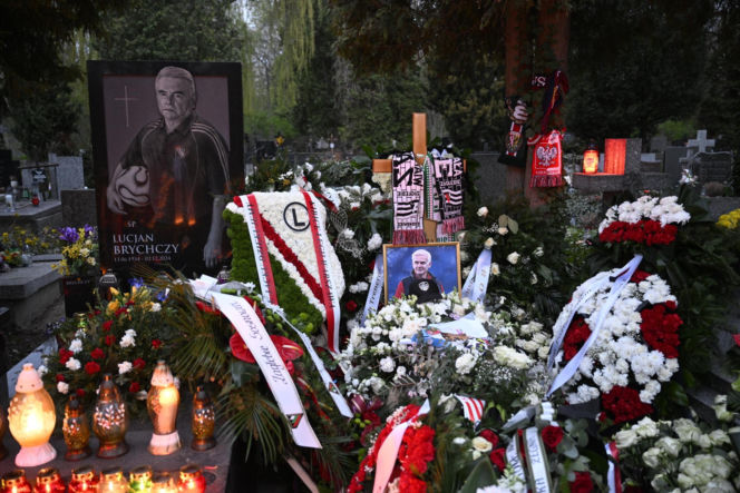 Tak wygląda grób Jacka Magiery po pogrzebie