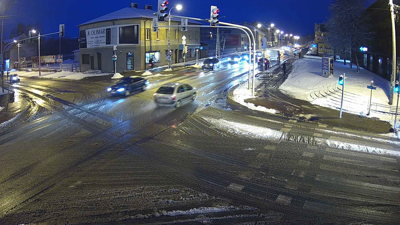 Fatalne warunki na drogach na Mazowszu