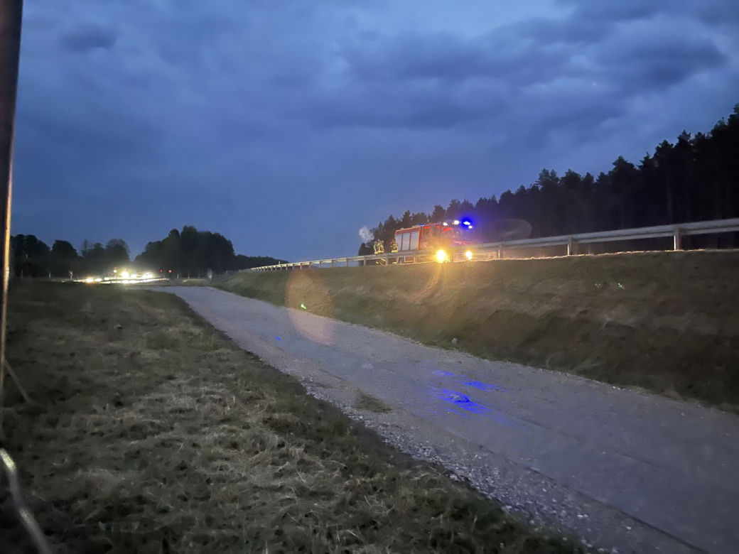 Śmierć na S17 w Woli Duckiej. 24-latek wbiegł pod pędzące BMW. Nie żyje