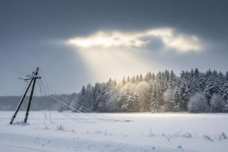 Awarie prądu na Pomorzu po śnieżycach. Ilu odbiorców nadal czeka na energię?