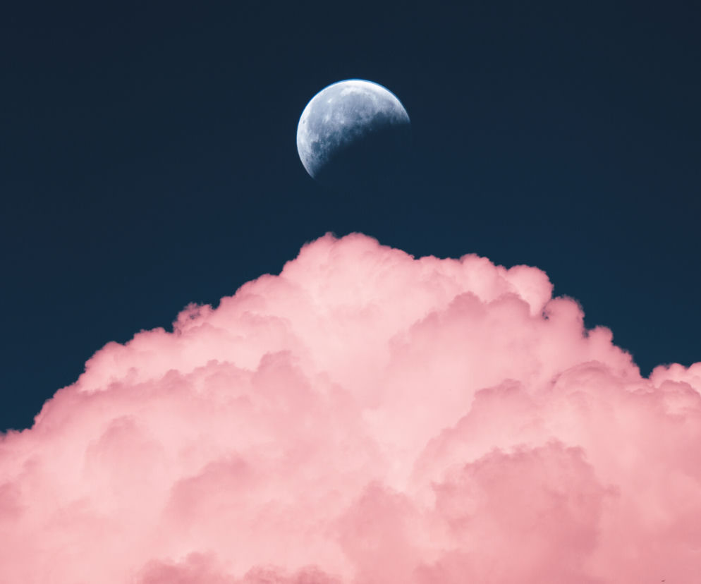 Różowy Księżyc będzie widoczny na niebie gołym okiem