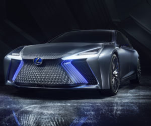 Lexus LS+