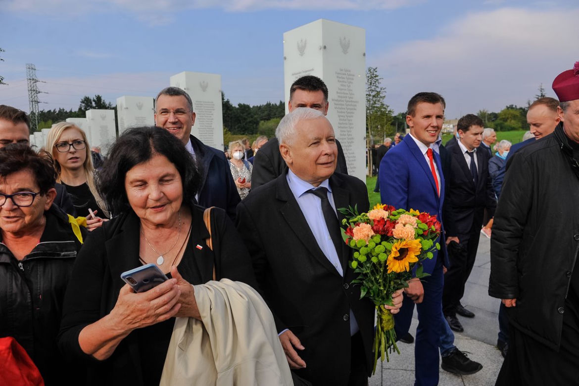 Ukłony dla Rydzyka, uśmiech dla Kaczyńskiego