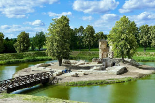 Zamek w Ćmielowie: Rockowa Twierdza Anny Zarębskiej. „To był projekt mega ekstrawagancki!”