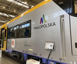 Kolejne nowoczesne pociągi wyjadą na tory w regionie.  Małopolska stawia na kolej