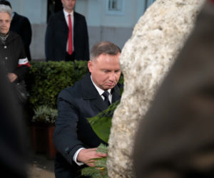 82. rocznica wybuchu II wojny światowej. Prezydent Andrzej Duda złożył kwiaty w Wieluniu