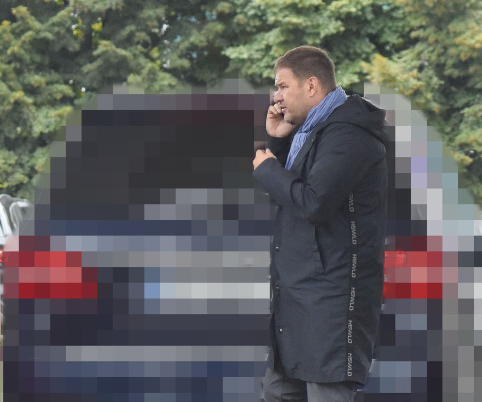 Jakim samochodem jeździ Tomasz Karolak?