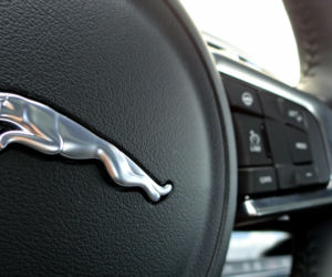 Jaguar XE 2.0 T R-Sport