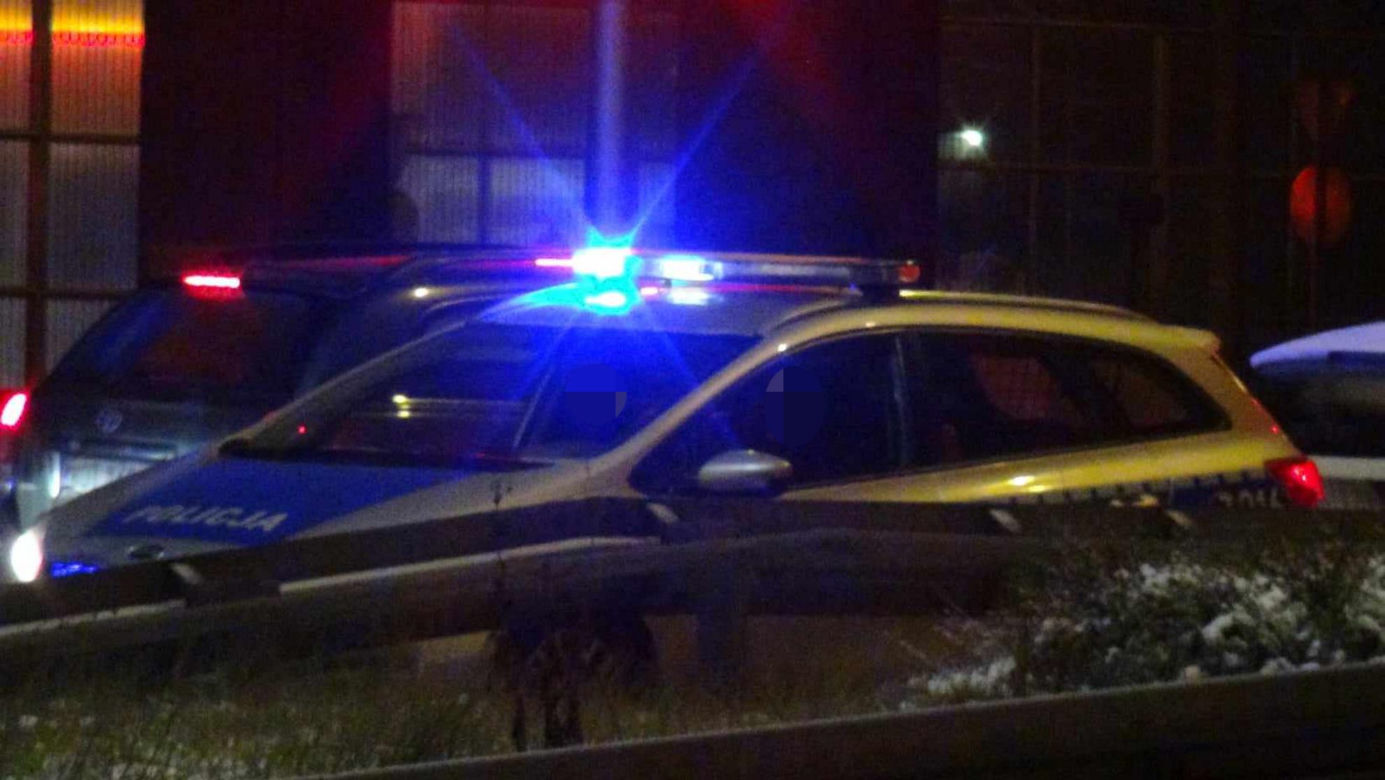 Horror na Puławskiej. Kierowca zatrzymał autokar na środku drogi. Jeden z pasażerów zmarł podczas jazdy