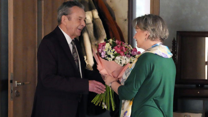 Barwy szczęścia, odcinek 3362: Ostra rywalizacja Czesława i Tolka o Basię na jej imieninach. Goście zobaczą do czego się posuną - ZDJĘCIA