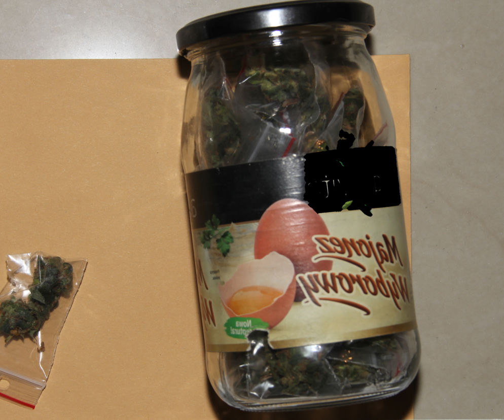 Marihuana w soiku po majonezie. Policjanci z Białegostoku zatrzymali 39-latka