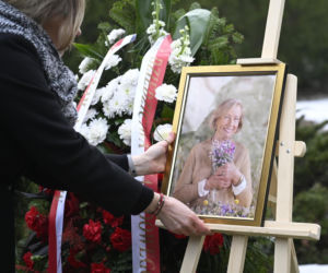 Bożena Dykiel spoczęła na Powązkach Wojskowych