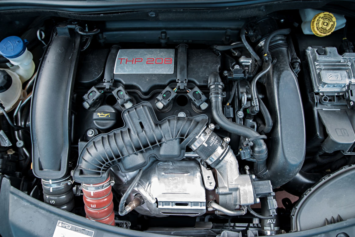 Peugeot 208 GTi 1.6 THP 208 KM