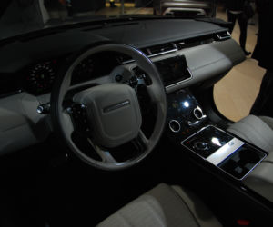 Genewa 2017 - Range Rover Velar