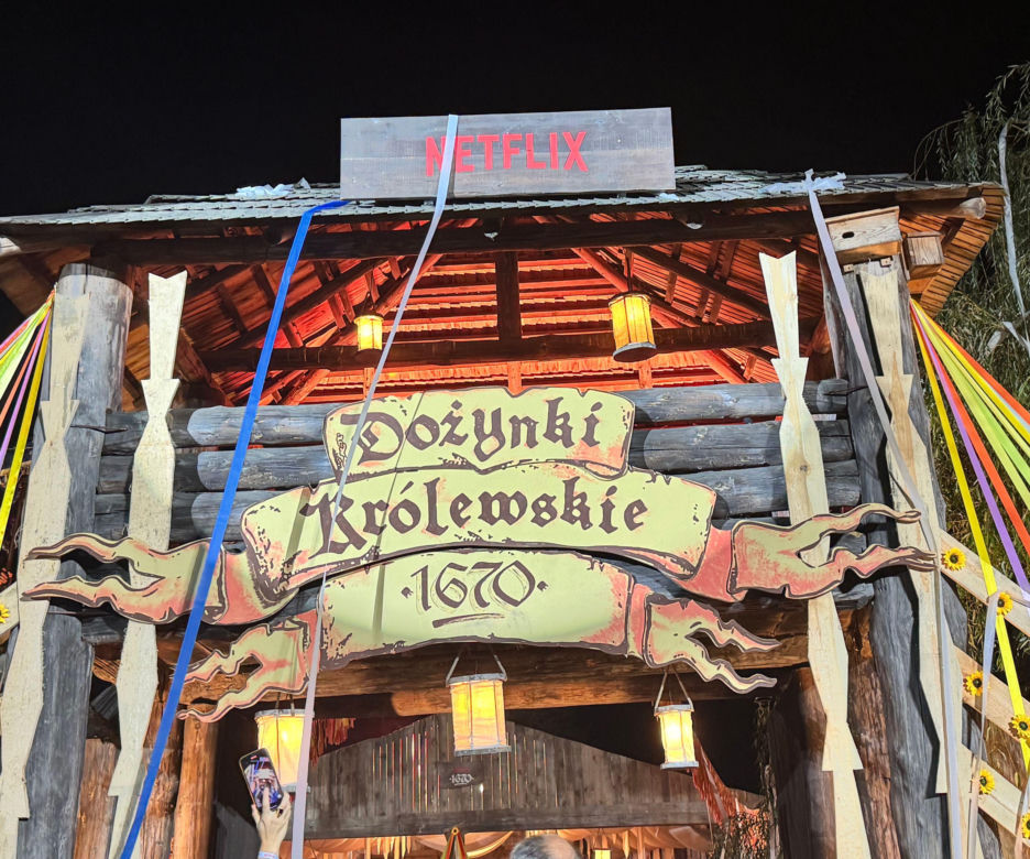 Na miejscu powitali nas sami Adamczewscy z rodziną, chłopami i Andrzejem oraz twórcy "1670"