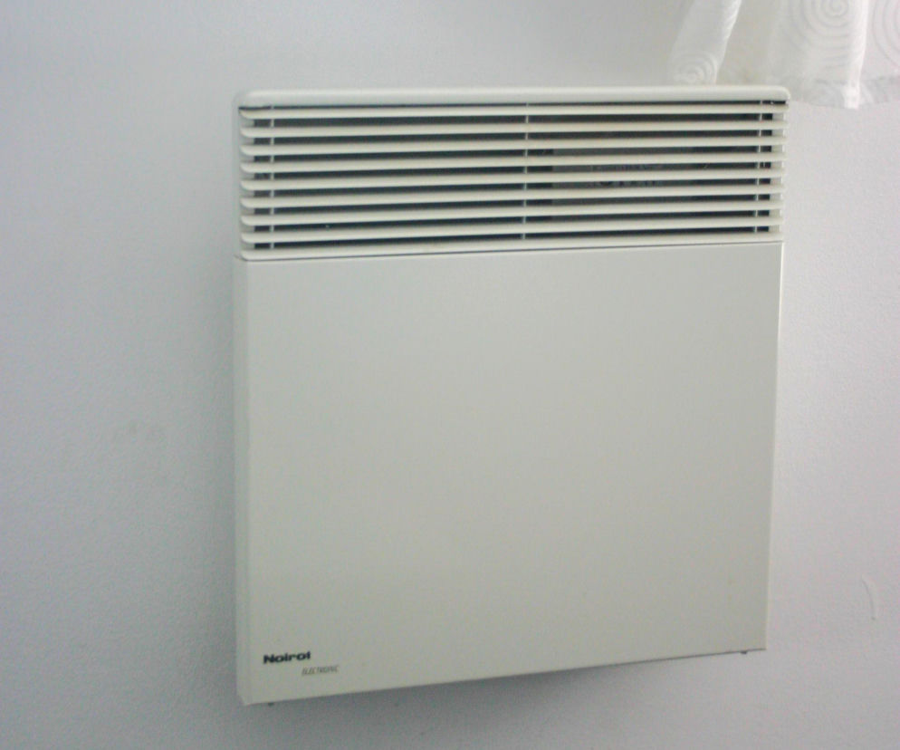 Grzejnik konwektorowy czy na podczerwień? Porównujemy zużycie prądu!