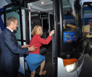 Oni prowadzili kampanię z autobusów