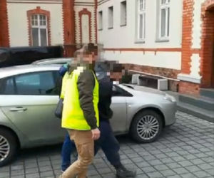 BRUTALNY NAPAD na plebanię w powiecie chełmińskim. Bracia pobili i okradli księdza!