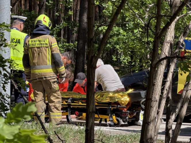 65-latka potrącona na pasach pod Legionowem. Kobieta trafiła do szpitala
