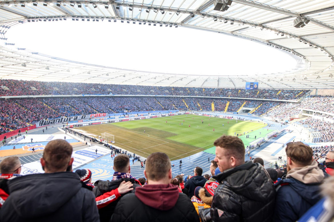 Ruch - Wisła: Zaorana murawa na Stadionie Śląskim