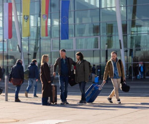 Pierwsza miłość, odcinek 4195: Mija kilkanaście lat i nagle wszystko wychodzi na jaw. Marysia (Aneta Zając) staje twarzą w twarz z Pawłem (Mateusz Kościukiewicz)