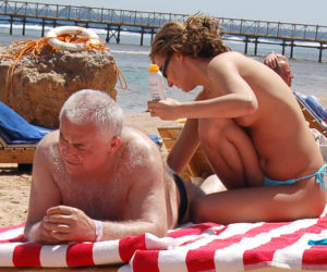 W krzaki czy do wody?