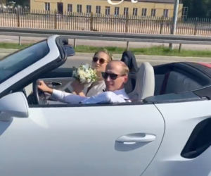 Julia Królikowska pojechała do ślubu Porsche 911 Turbo S Cabriolet