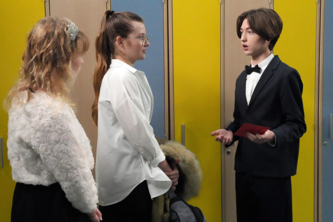 Barwy szczęścia, odcinek 3374: Emil (Artem Malaszczuk), Pola (Gabriela Szewczyk), Emilka (Jessica Frankiewicz)