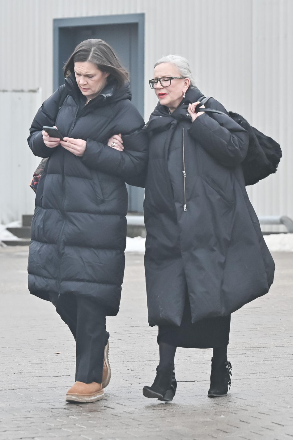 Krystyna Janda kurzy w aucie