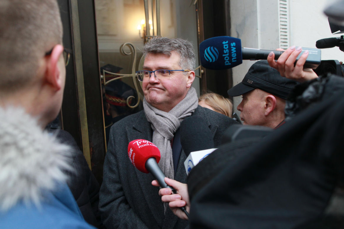 5. posiedzenie Sejmu X kadencji. Przed Sejmem stawili się Maciej Wąsik i Mariusz Kamiński w otoczeniu posłów PiS