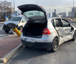 Dramatyczny wypadek na ul. Fieldorfa. Pijany kierowca rozbił samochód