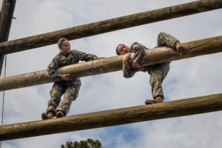 Kobiety w wojsku pod lupą Pentagonu. Czy dekada zmian zostanie cofnięta?