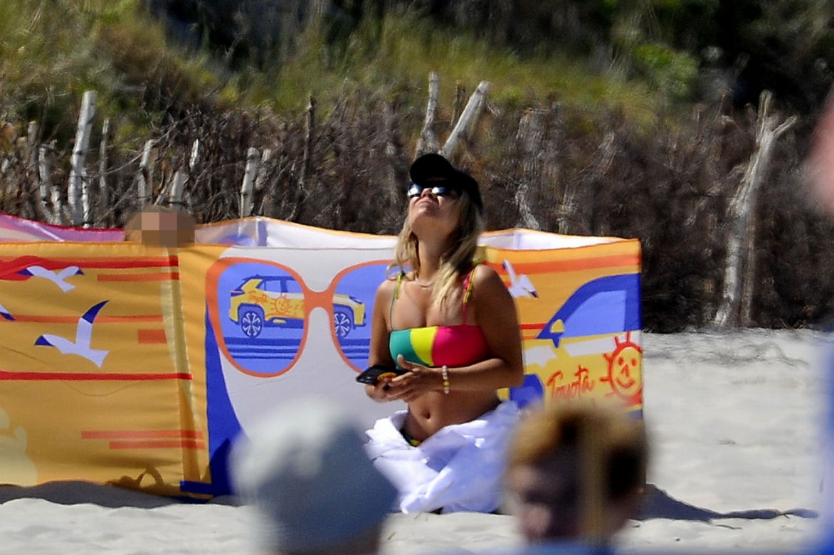 Marta Manowska na plaży w Juracie