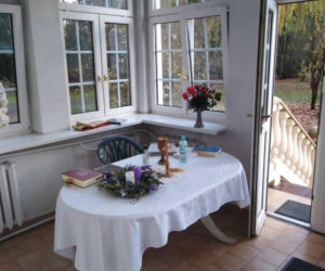 Mieszkańcy domu opieki modlą się za Halinę Kowalską